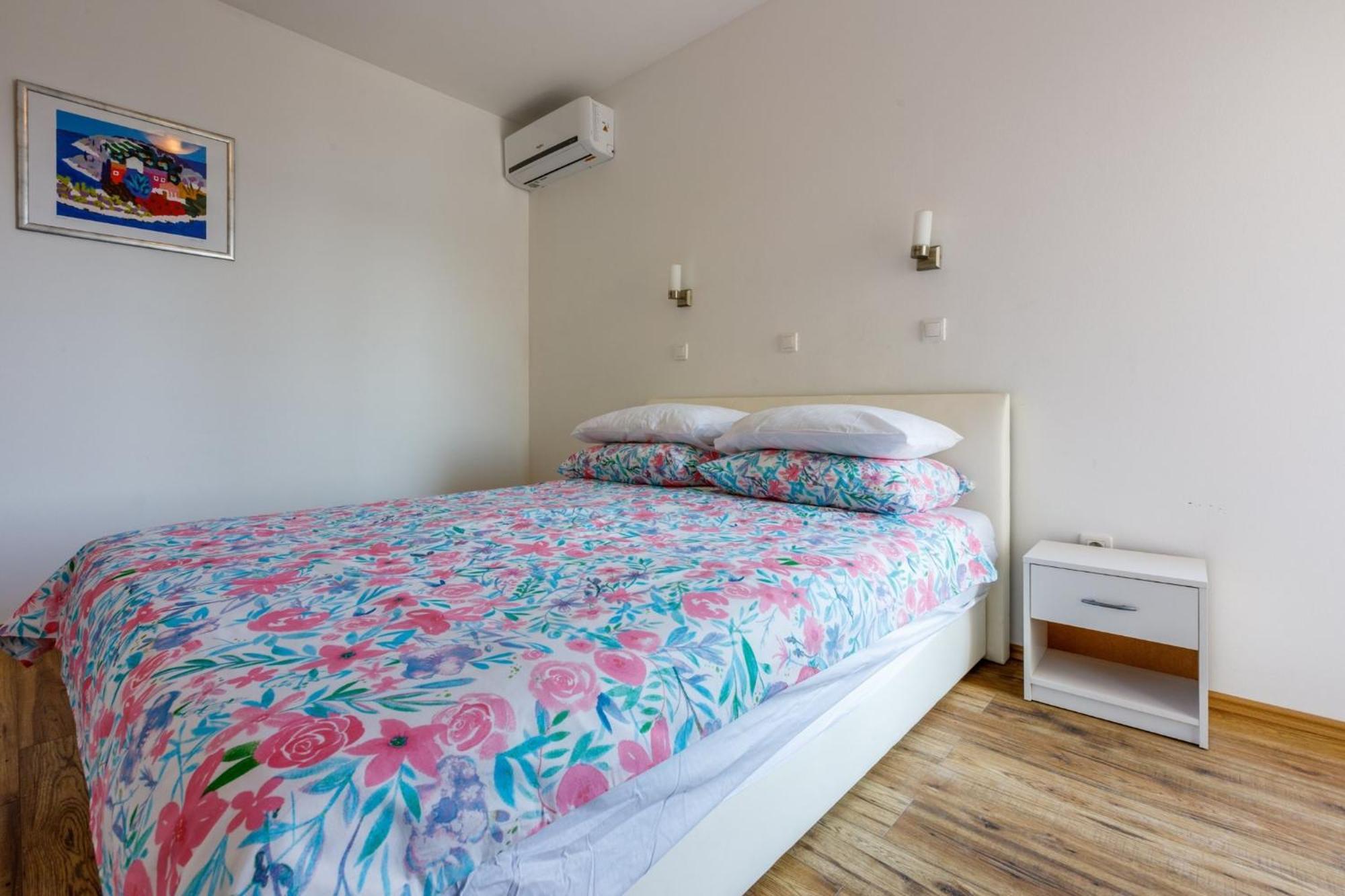 Melanie Apartment Crikvenica Bagian luar foto